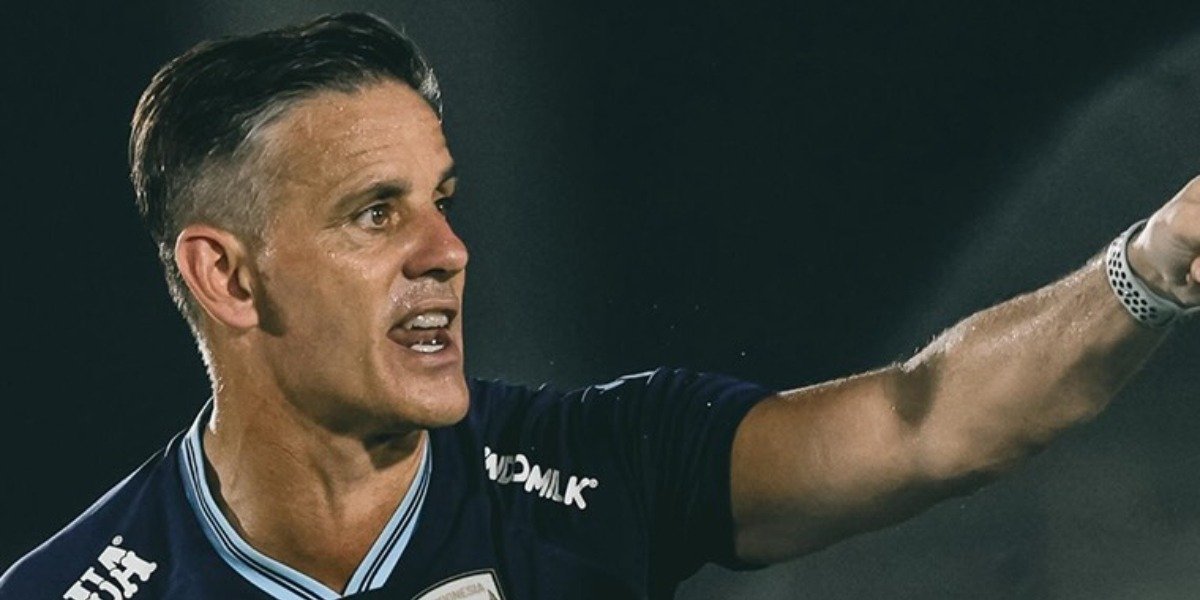 Di Balik Performa Konsisten Timnas Indonesia, Ada Peran Dony Tri Pamungkas yang Bikin Coach Herdman Terkesima